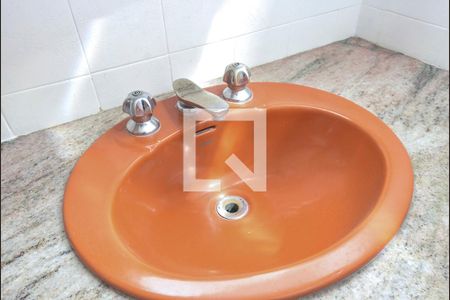 Casa à venda com 172m², 2 quartos e 2 vagas Casa à venda com 172m², 2 quartos e 2 vagasBanheiro 2