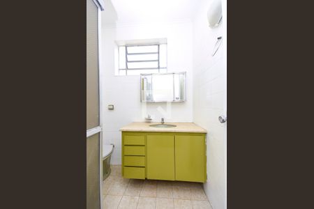 Casa à venda com 172m², 2 quartos e 2 vagas Casa à venda com 172m², 2 quartos e 2 vagasBanheiro 1