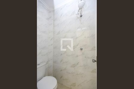 Casa à venda com 172m², 2 quartos e 2 vagas Casa à venda com 172m², 2 quartos e 2 vagasBanheiro de Serviço