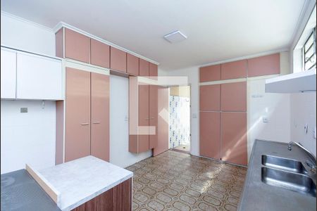 Casa à venda com 172m², 2 quartos e 2 vagas Casa à venda com 172m², 2 quartos e 2 vagasCozinha