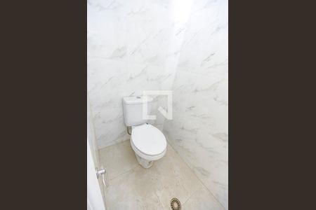 Casa à venda com 172m², 2 quartos e 2 vagas Casa à venda com 172m², 2 quartos e 2 vagasBanheiro de Serviço