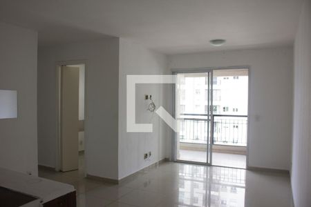 Sala de apartamento para alugar com 3 quartos, 70m² em Vila Suzana, São Paulo
