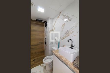 Apartamento à venda com 35m², 2 quartos e sem vaga Apartamento à venda com 35m², 2 quartos e sem vagaBanheiro