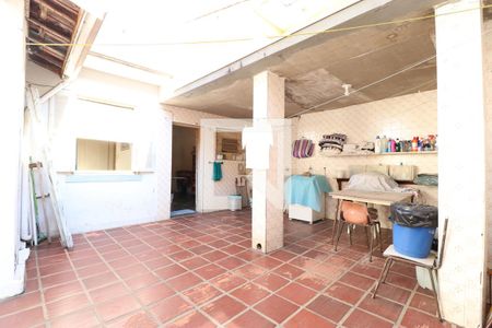 Casa à venda com 300m², 3 quartos e 5 vagasQuintal