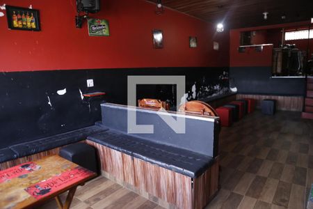 Casa à venda com 350m², 4 quartos e 1 vagaSalão