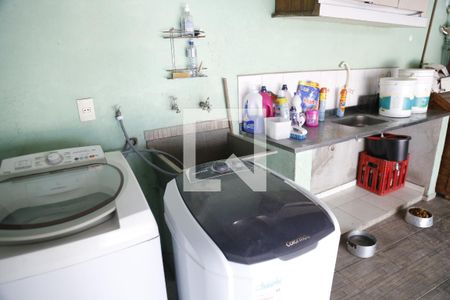 Casa à venda com 350m², 4 quartos e 1 vagaÁrea de Serviço