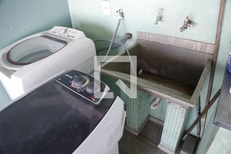 Casa à venda com 350m², 4 quartos e 1 vagaÁrea de Serviço