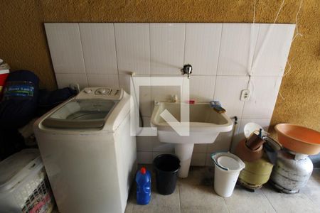 Casa à venda com 260m², 5 quartos e 2 vagasÁrea de serviço