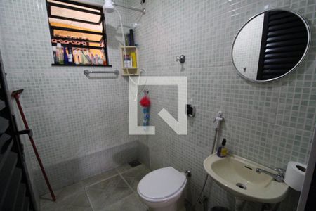 Casa à venda com 260m², 5 quartos e 2 vagasBanheiro da suíte 1