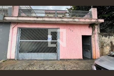 Casa à venda com 280m², 3 quartos e 2 vagas Casa à venda com 280m², 3 quartos e 2 vagasFachada