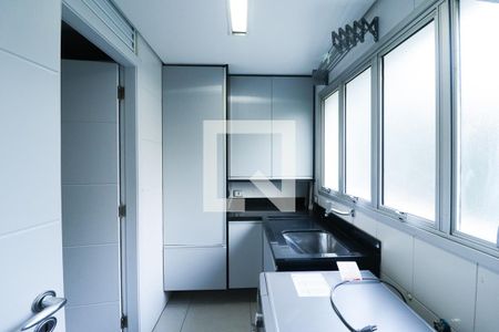 Apartamento à venda com 135m², 3 quartos e 2 vagasÁrea de Serviço