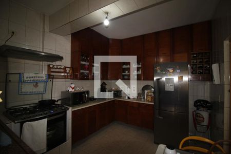 Casa à venda com 140m², 3 quartos e 2 vagasCozinha