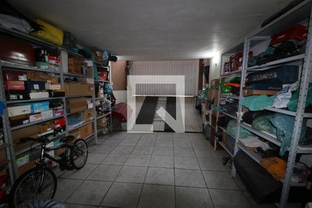Casa à venda com 220m², 3 quartos e 1 vaga Casa à venda com 220m², 3 quartos e 1 vagaGaragem
