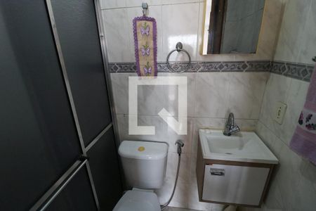 Casa à venda com 220m², 3 quartos e 1 vaga Casa à venda com 220m², 3 quartos e 1 vagaÁrea comum - Salão de festas Banheiro
