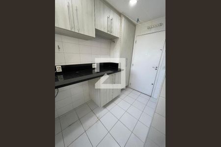 Apartamento à venda com 116m², 3 quartos e 2 vagas Apartamento à venda com 116m², 3 quartos e 2 vagasÁrea de Serviço