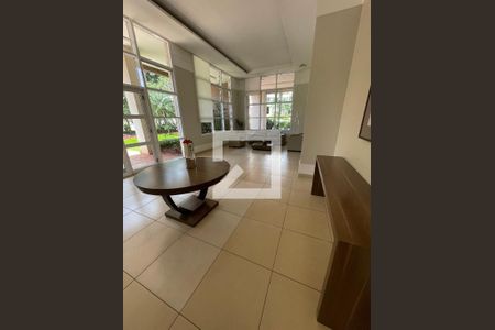 Apartamento à venda com 116m², 3 quartos e 2 vagas Apartamento à venda com 116m², 3 quartos e 2 vagasHall social