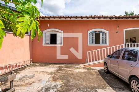 Casa à venda com 137m², 2 quartos e 2 vagas Casa à venda com 137m², 2 quartos e 2 vagasGaragem