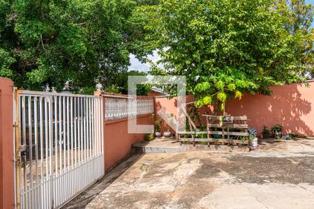 Casa à venda com 137m², 2 quartos e 2 vagas Casa à venda com 137m², 2 quartos e 2 vagasGaragem