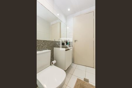 Apartamento à venda com 238m², 5 quartos e 3 vagas Apartamento à venda com 238m², 5 quartos e 3 vagasBanheiro Social