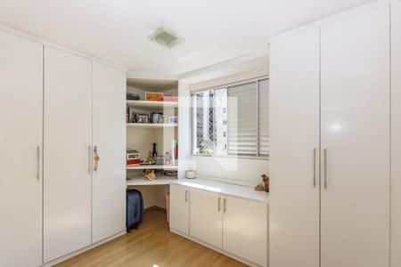 Apartamento à venda com 238m², 5 quartos e 3 vagas Apartamento à venda com 238m², 5 quartos e 3 vagasSuíte 1