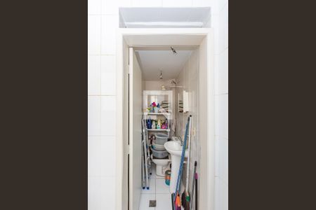 Apartamento à venda com 238m², 5 quartos e 3 vagas Apartamento à venda com 238m², 5 quartos e 3 vagasBanheiro de serviço