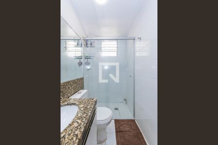 Apartamento à venda com 238m², 5 quartos e 3 vagas Apartamento à venda com 238m², 5 quartos e 3 vagasBanheiro da Suíte 1