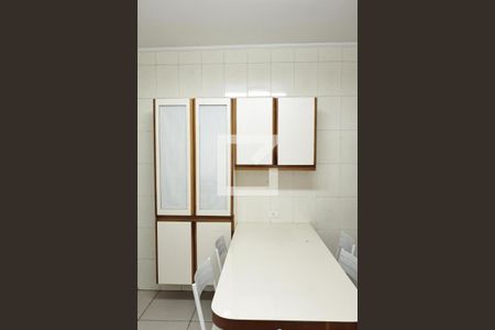 Casa à venda com 150m², 3 quartos e 2 vagascozinha