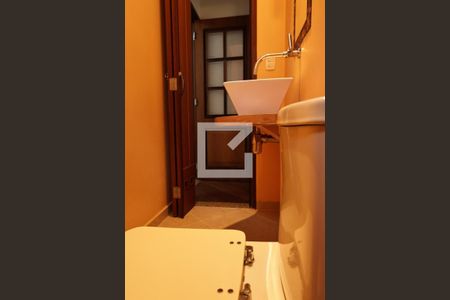 Casa à venda com 150m², 3 quartos e 2 vagasBanheiro