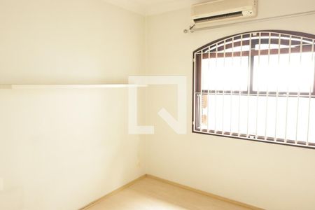 Casa à venda com 150m², 3 quartos e 2 vagasquarto 2