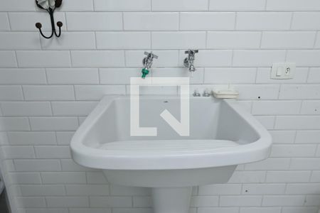 Casa à venda com 150m², 3 quartos e 2 vagaslavanderia