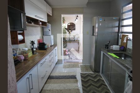 Casa à venda com 240m², 4 quartos e 1 vagaCozinha