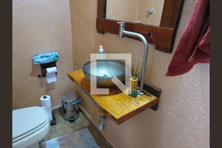 Casa à venda com 240m², 4 quartos e 1 vagaBanheiro Social - Cuba