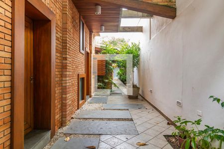 Casa à venda com 130m², 3 quartos e 2 vagasQuintal