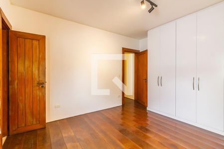 Casa à venda com 130m², 3 quartos e 2 vagasSuíte 2
