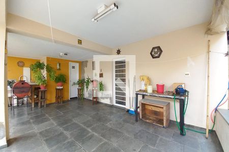 Casa à venda com 220m², 4 quartos e 3 vagasÁrea comum