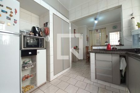 Casa à venda com 220m², 4 quartos e 3 vagasCozinha 