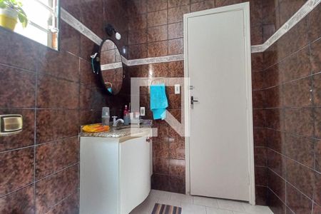 Casa à venda com 220m², 4 quartos e 3 vagasBanheiro