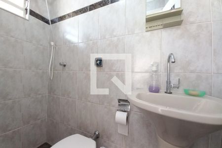 Casa à venda com 220m², 4 quartos e 3 vagasBanheiro de Serviço