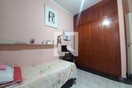 Casa à venda com 220m², 4 quartos e 3 vagasQuarto 2 