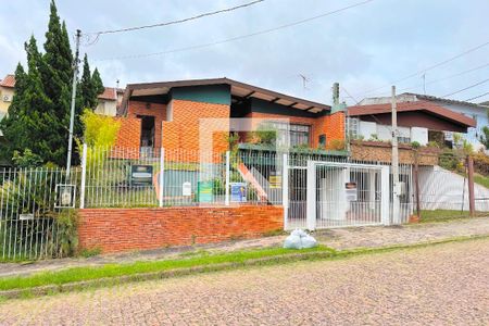 Casa à venda com 231m², 3 quartos e 4 vagasFachada