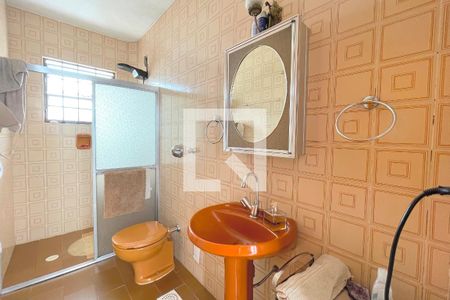 Casa à venda com 231m², 3 quartos e 4 vagasBanheiro