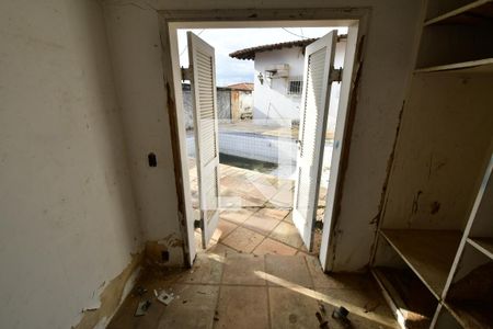Casa à venda com 450m², 4 quartos e 4 vagasQuarta de Despejo