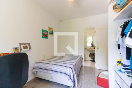 Casa de condomínio à venda com 550m², 4 quartos e 2 vagas Casa de condomínio à venda com 550m², 4 quartos e 2 vagasQuarto 4