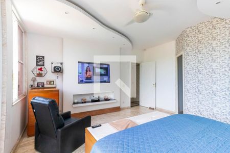 Casa de condomínio à venda com 550m², 4 quartos e 2 vagas Casa de condomínio à venda com 550m², 4 quartos e 2 vagasQuarto 2