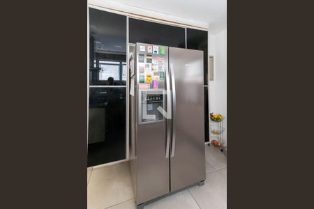 Casa de condomínio à venda com 550m², 4 quartos e 2 vagas Casa de condomínio à venda com 550m², 4 quartos e 2 vagasCozinha