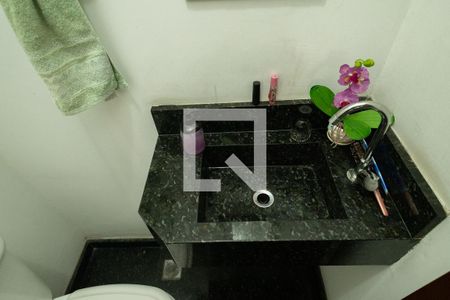 Casa à venda com 212m², 3 quartos e 4 vagas Casa à venda com 212m², 3 quartos e 4 vagasLavabo