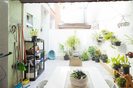 Casa à venda com 212m², 3 quartos e 4 vagas Casa à venda com 212m², 3 quartos e 4 vagasÁrea - Churrasqueira