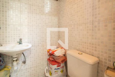 Casa à venda com 212m², 3 quartos e 4 vagas Casa à venda com 212m², 3 quartos e 4 vagasBanheiro de serviço