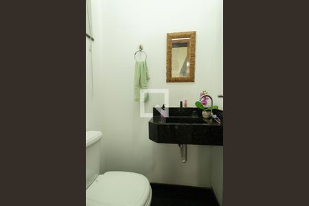 Casa à venda com 212m², 3 quartos e 4 vagas Casa à venda com 212m², 3 quartos e 4 vagasLavabo