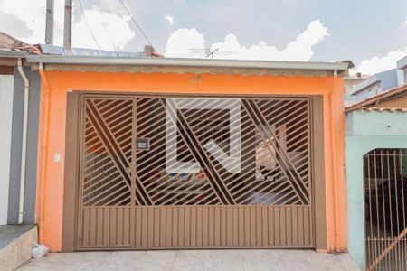 Casa à venda com 151m², 4 quartos e 2 vagasFachada